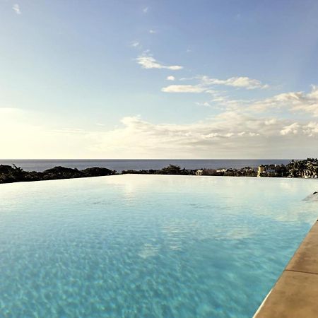 Appartamento Luxury Penthouse With Infinity Pool & Stunning Sea View Flic-en-Flacq Esterno foto