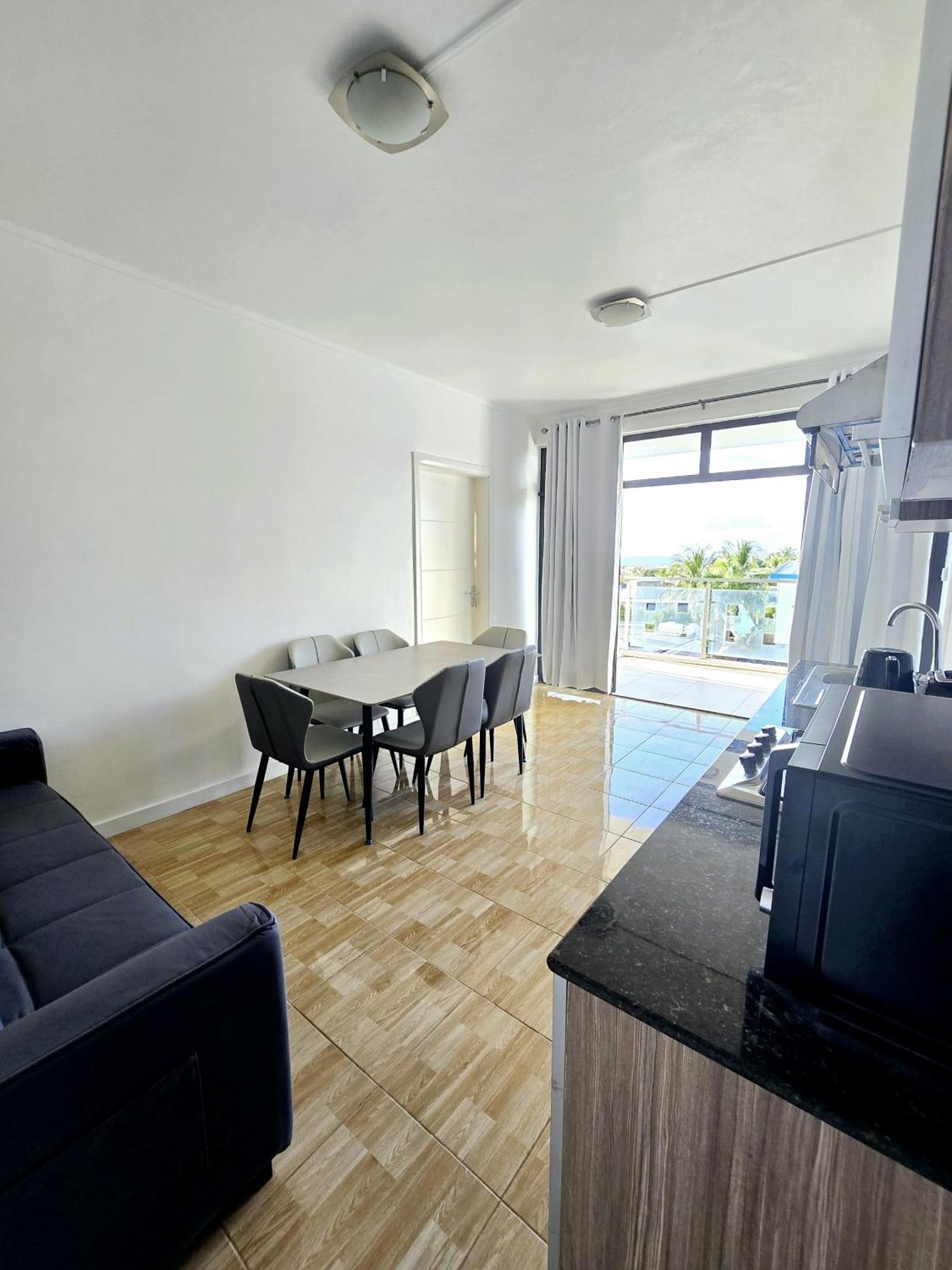 Appartamento Luxury Penthouse With Infinity Pool & Stunning Sea View Flic-en-Flacq Esterno foto